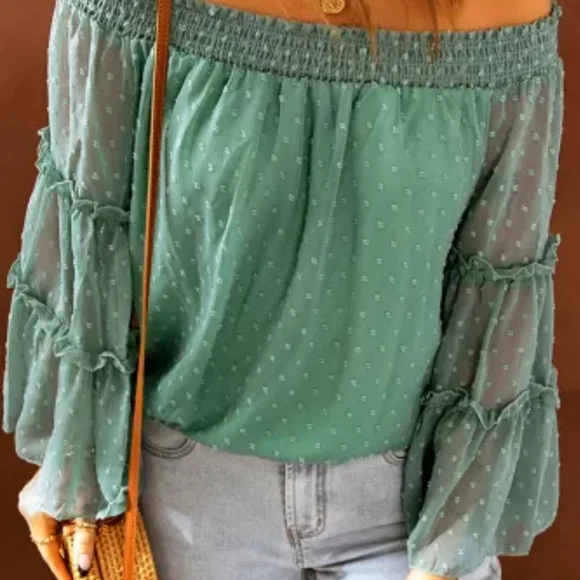 ♥️New boutique Swiss dot off shoulder top - Picture 13 of 16